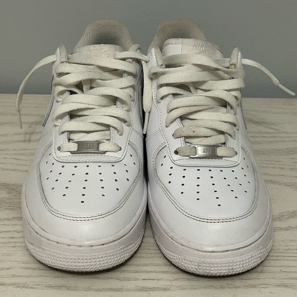 White Nike Air Force 1 trainers